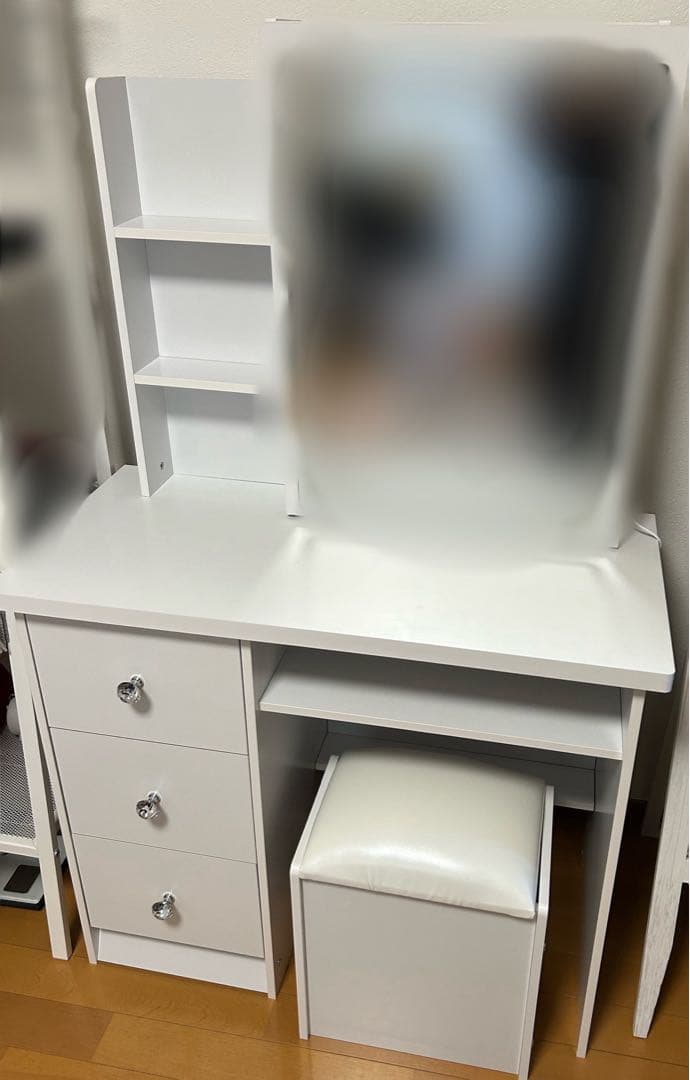 ホワイトドレッサー・鏡台・収納付き