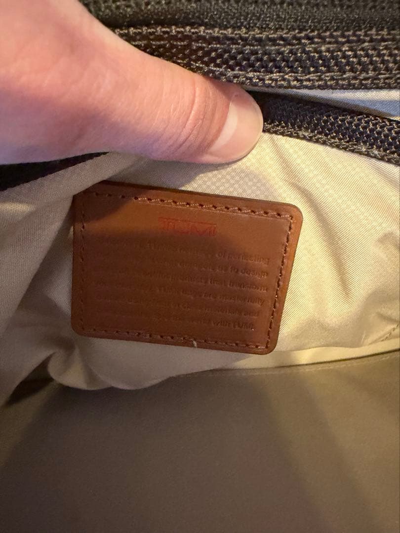 TUMI 韓国限定　ブラウン 使用感あり