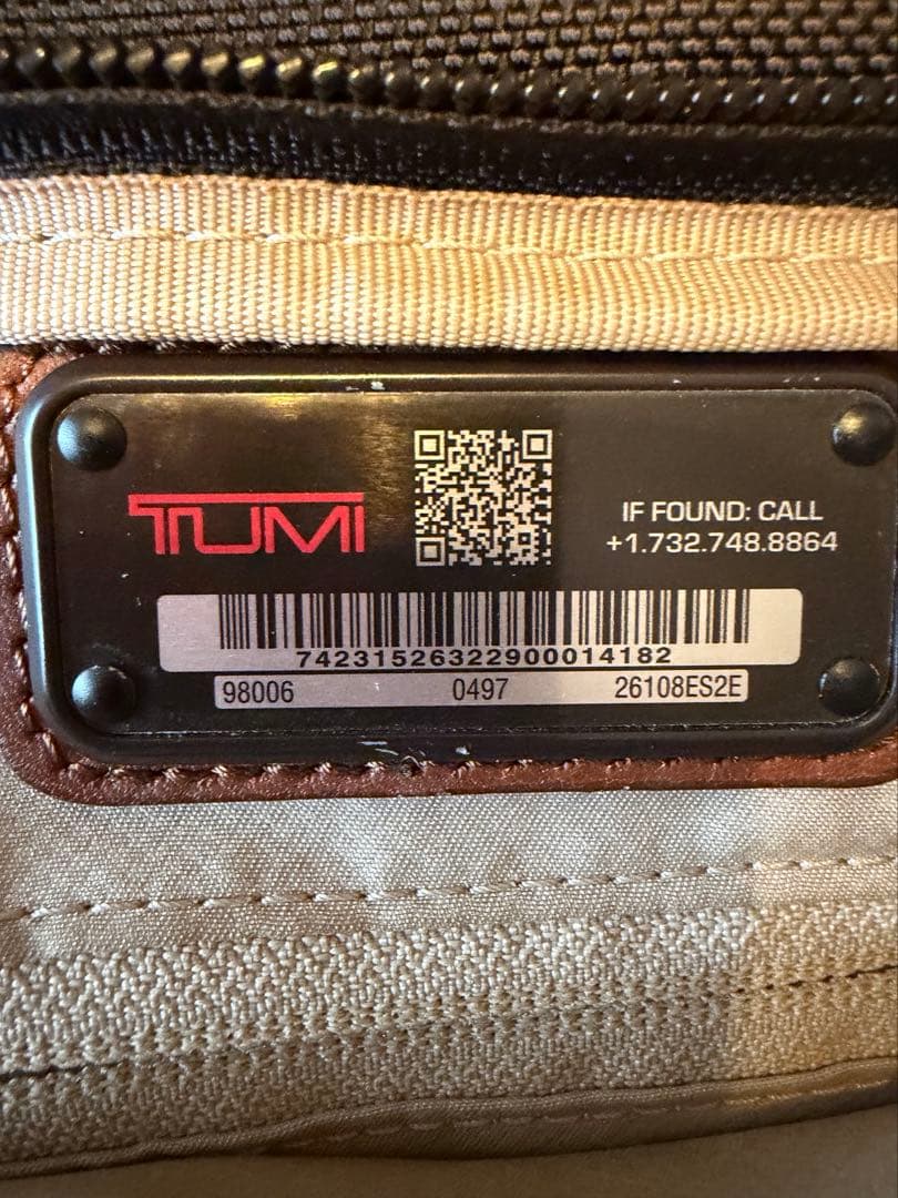 TUMI 韓国限定　ブラウン 使用感あり