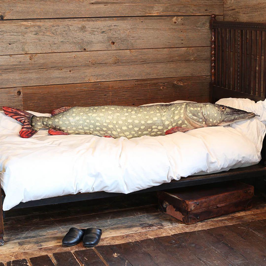 DULTON FISHES PIKE 195 クッション抱き枕