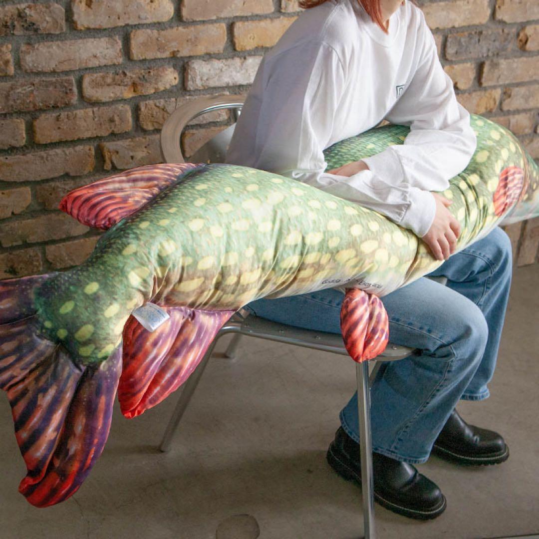 DULTON FISHES PIKE 195 クッション抱き枕