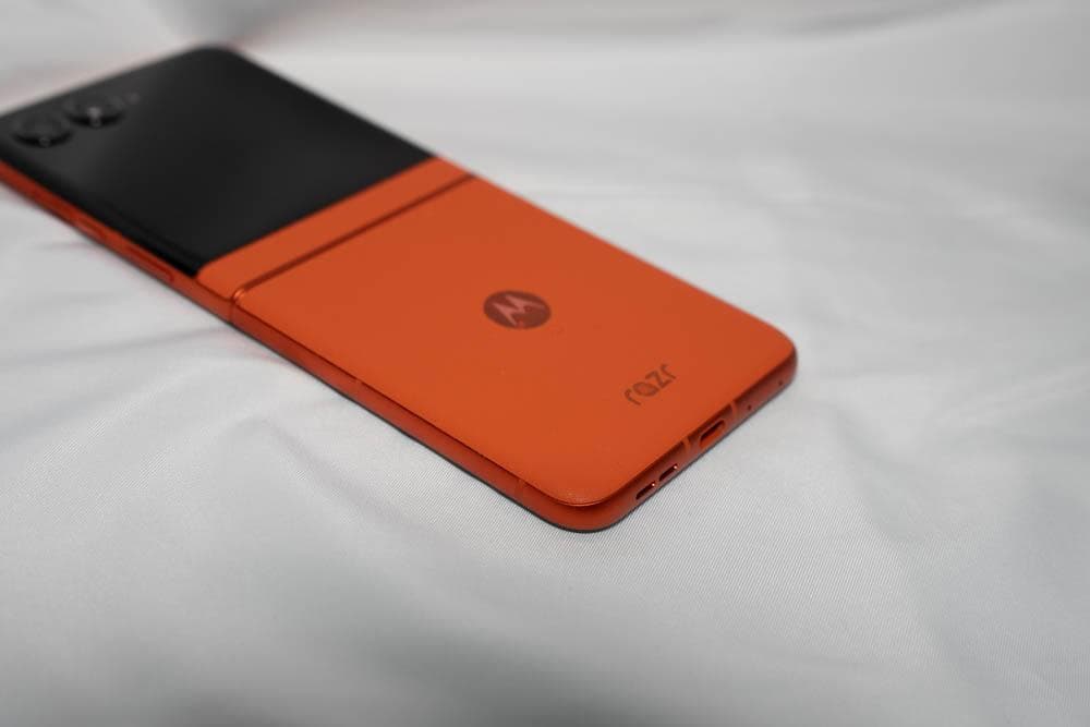motorola razr 50 オレンジ 12G+512G