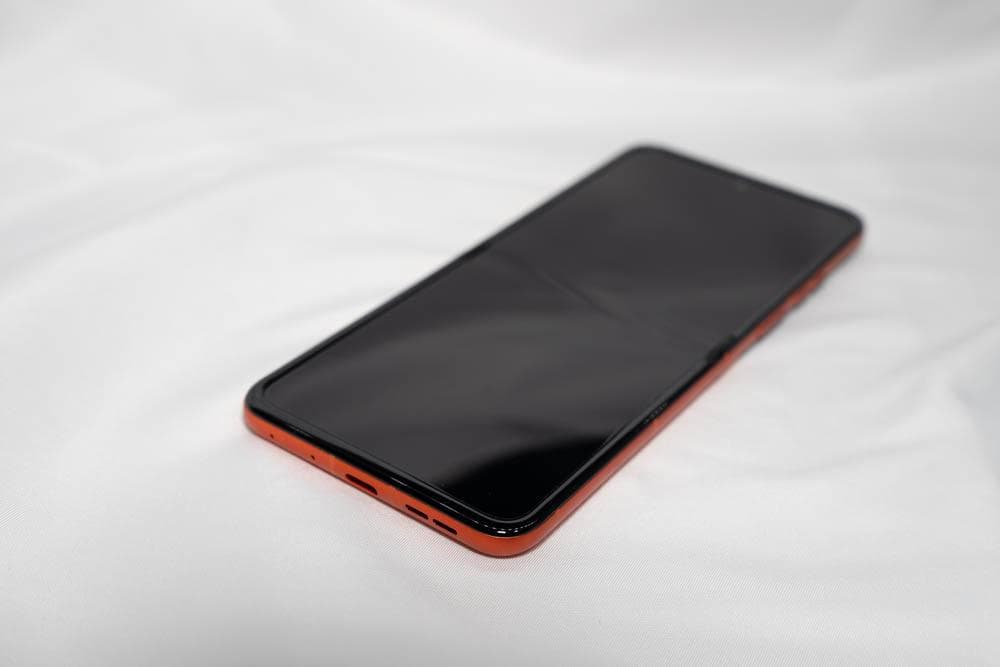 motorola razr 50 オレンジ 12G+512G