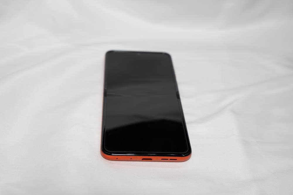 motorola razr 50 オレンジ 12G+512G