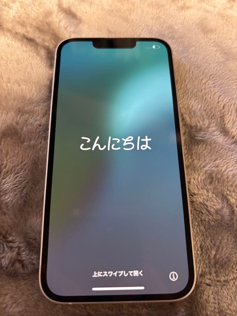 iPhone 13 128GB Starlight（スターライト）本体