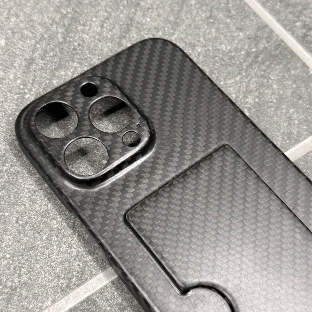 BALENCIAGA カーボンファイバー iPhone16ProMax ケース