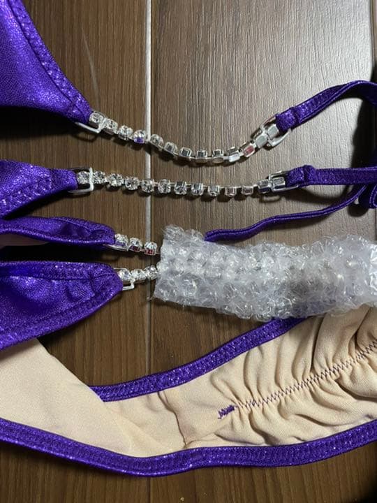 新品未使用　大会用キラキラビキニ上下＋接着グルー