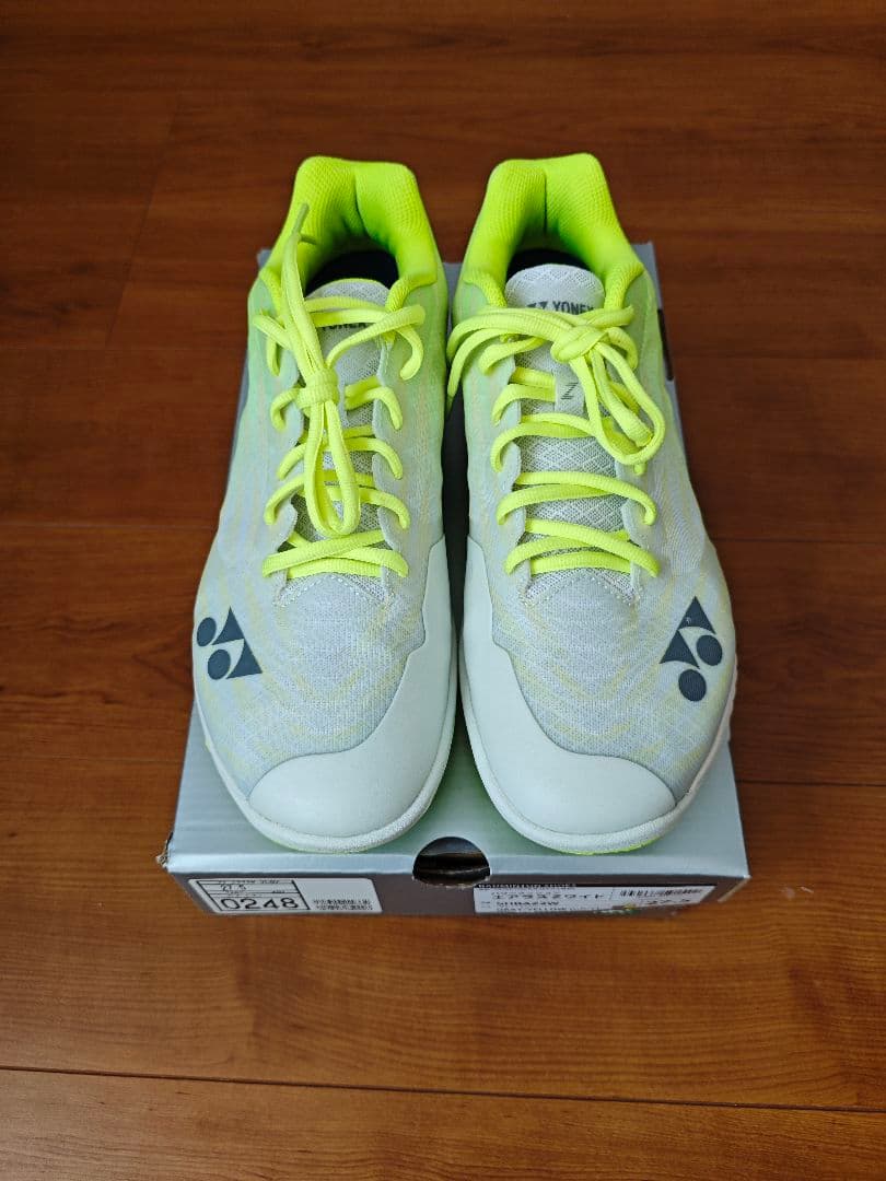 ヨネックス　エアラスZワイド 27.5センチ　グレー/イエロー