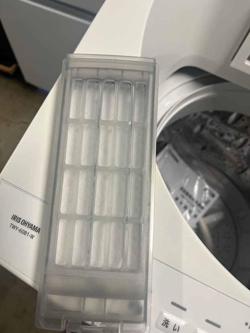 女性オーナーアイリスオーヤマTWY-60B1全自動洗濯機 6kg2024年製　T