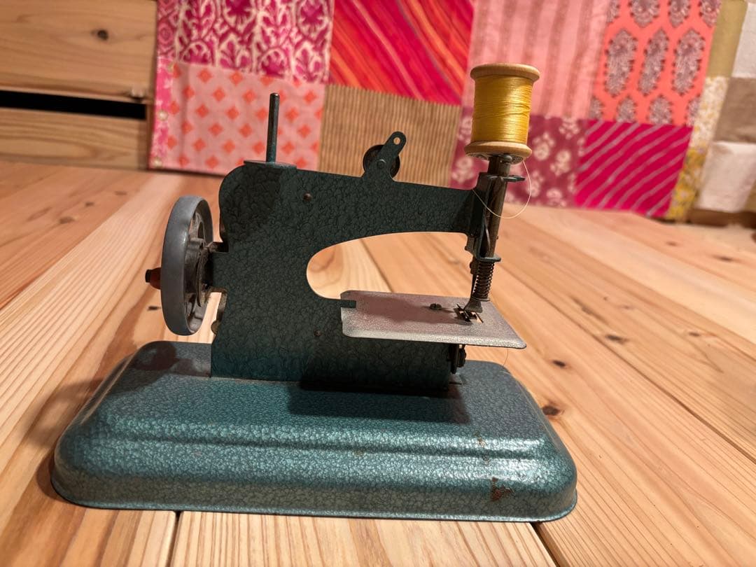 フランスアンティーク　トイミシン「Marie-Claude（マリー・クロード）」