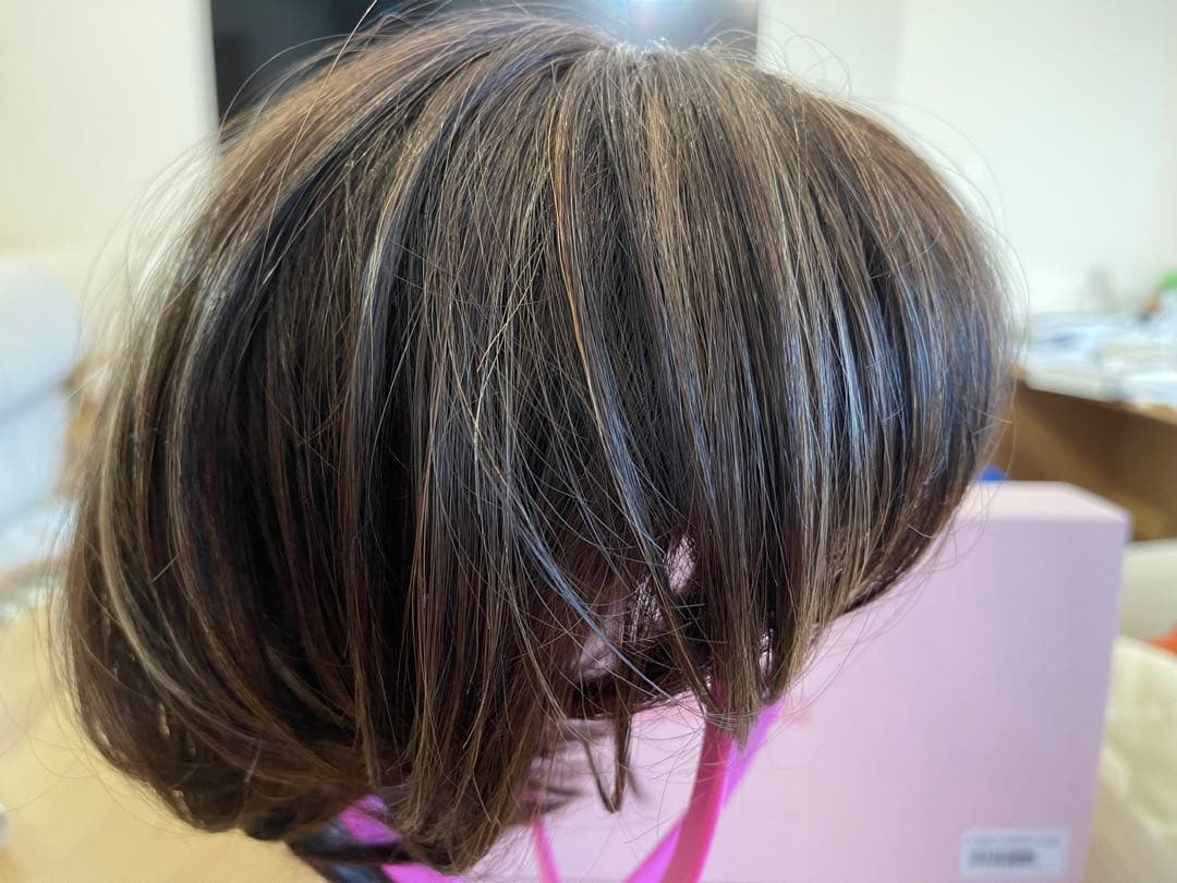 KAZUE WiG （ダークブラウン・メッシュ入り）