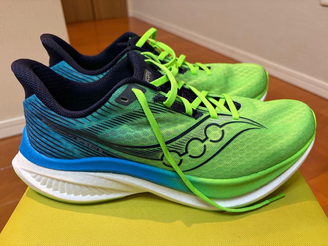 【新色・ほぼ新品】サッカニー エンドルフィン スピード5 28.5cm