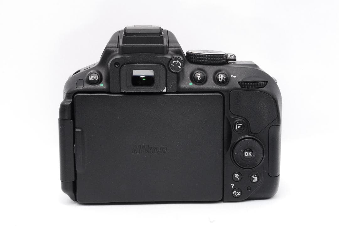 ひまお ✨使用回数少 自撮り可能機種✨ニコン Nikon D5300 ダブ