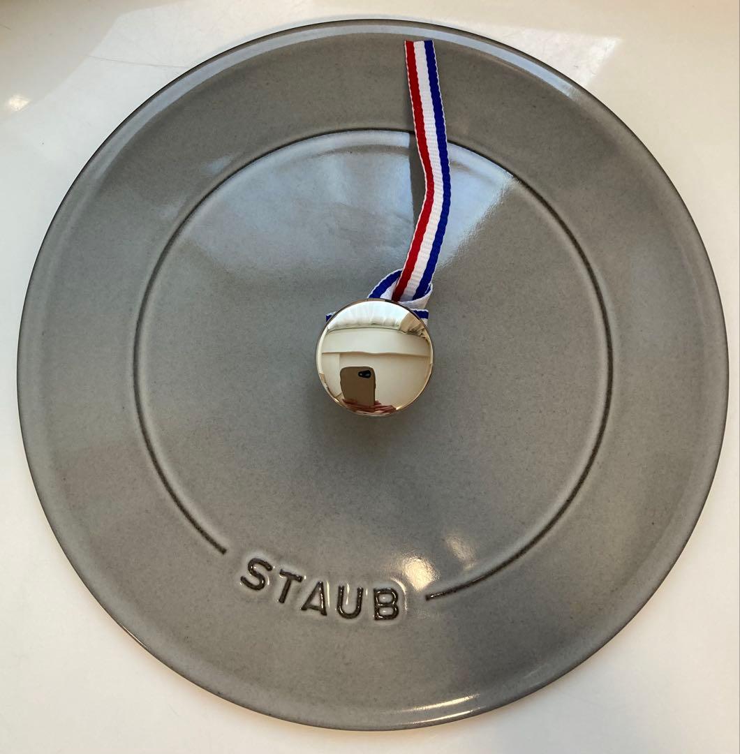 Staub ブレイザー ソテーパン 24cm 未使用保管品（外箱ダメージあり）