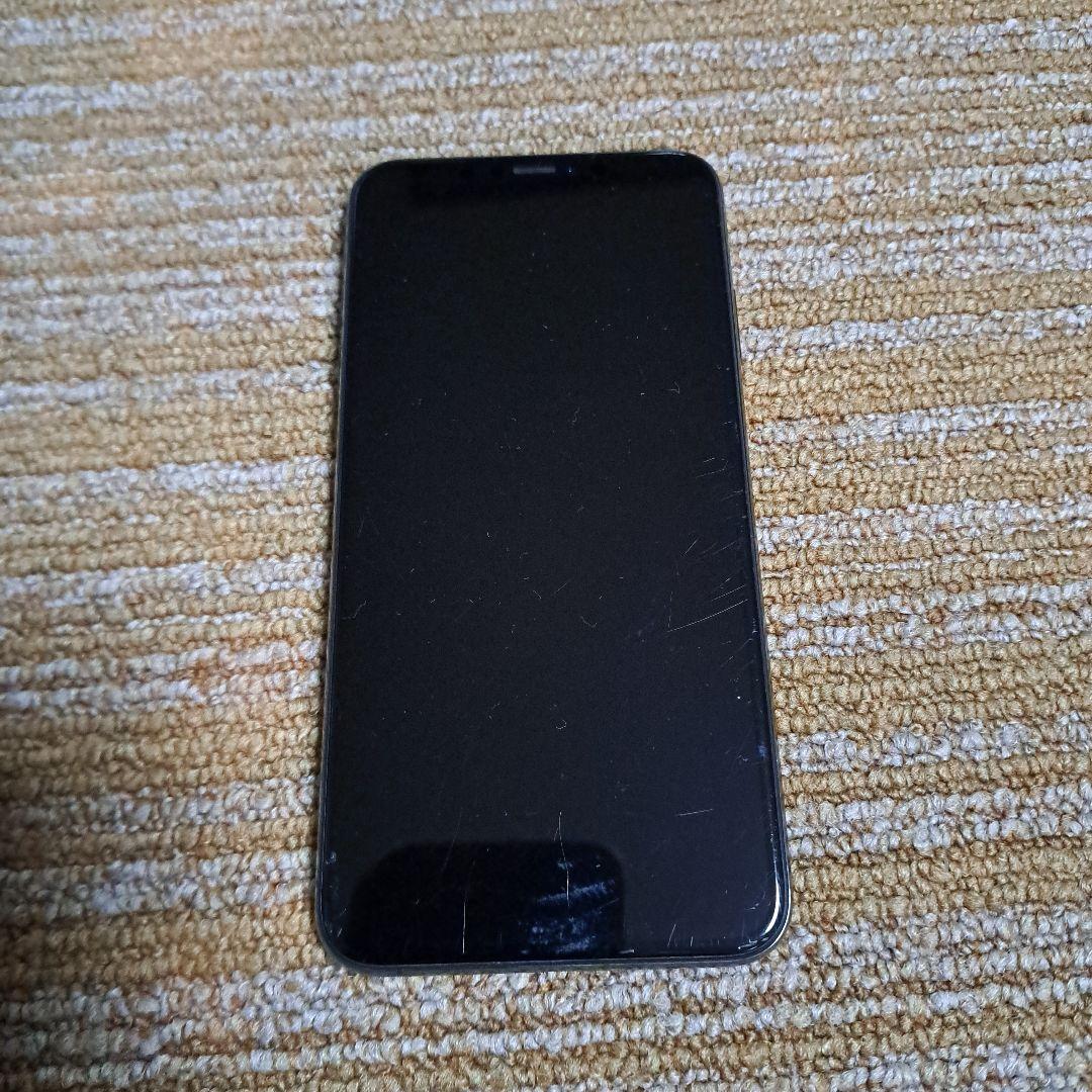 iPhone ブラック 本体 背面ひびあり