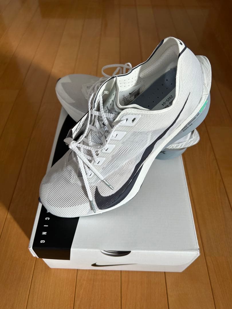 【新品未使用】ナイキ ヴェイパーフライ4(27.0cm)