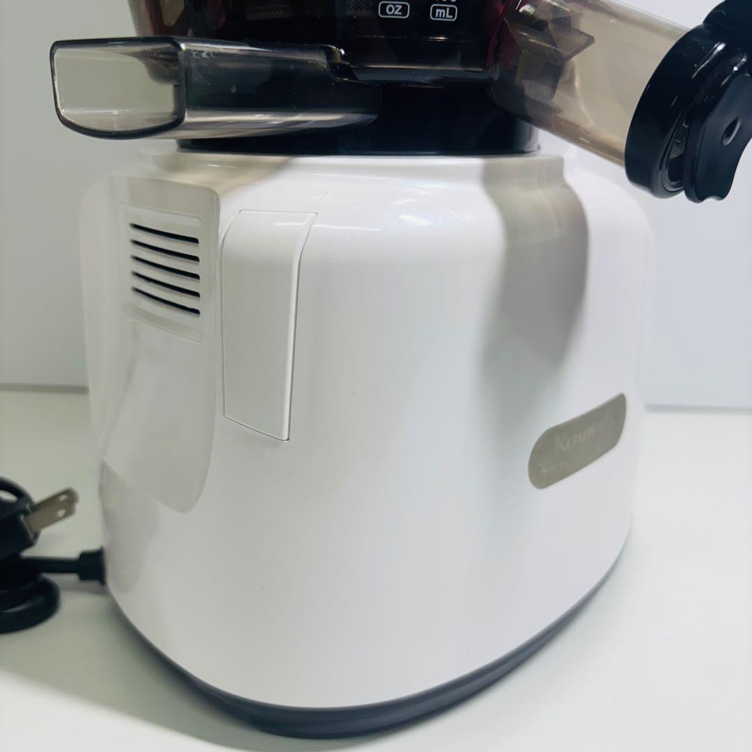 【美品】Kuvings JSG-121 ホールスロージューサー