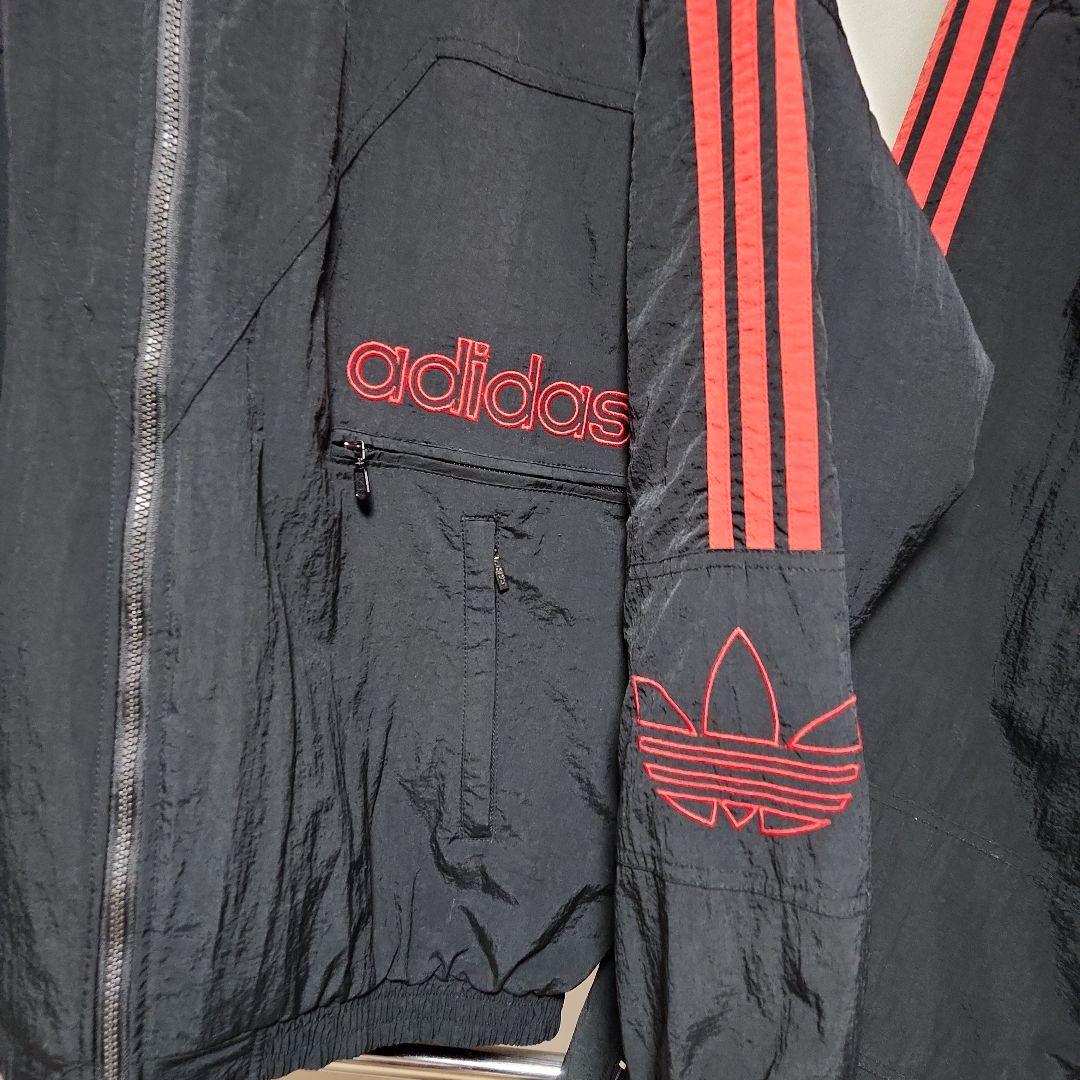 adidas　アディダス　珍しいナイロンセットアップ　キルティングライナー