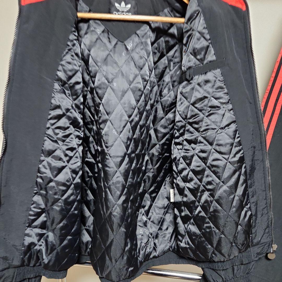 adidas　アディダス　珍しいナイロンセットアップ　キルティングライナー