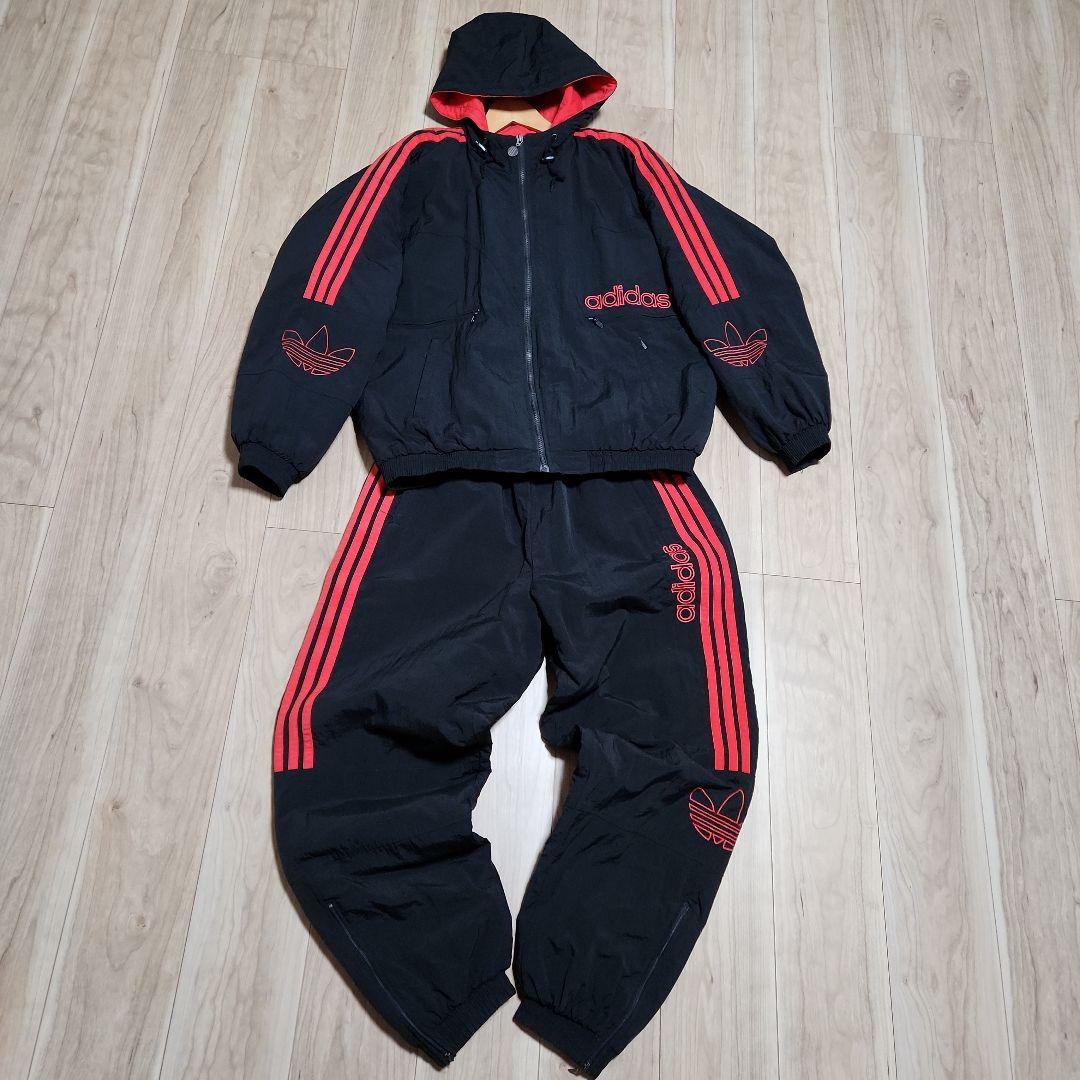 adidas　アディダス　珍しいナイロンセットアップ　キルティングライナー