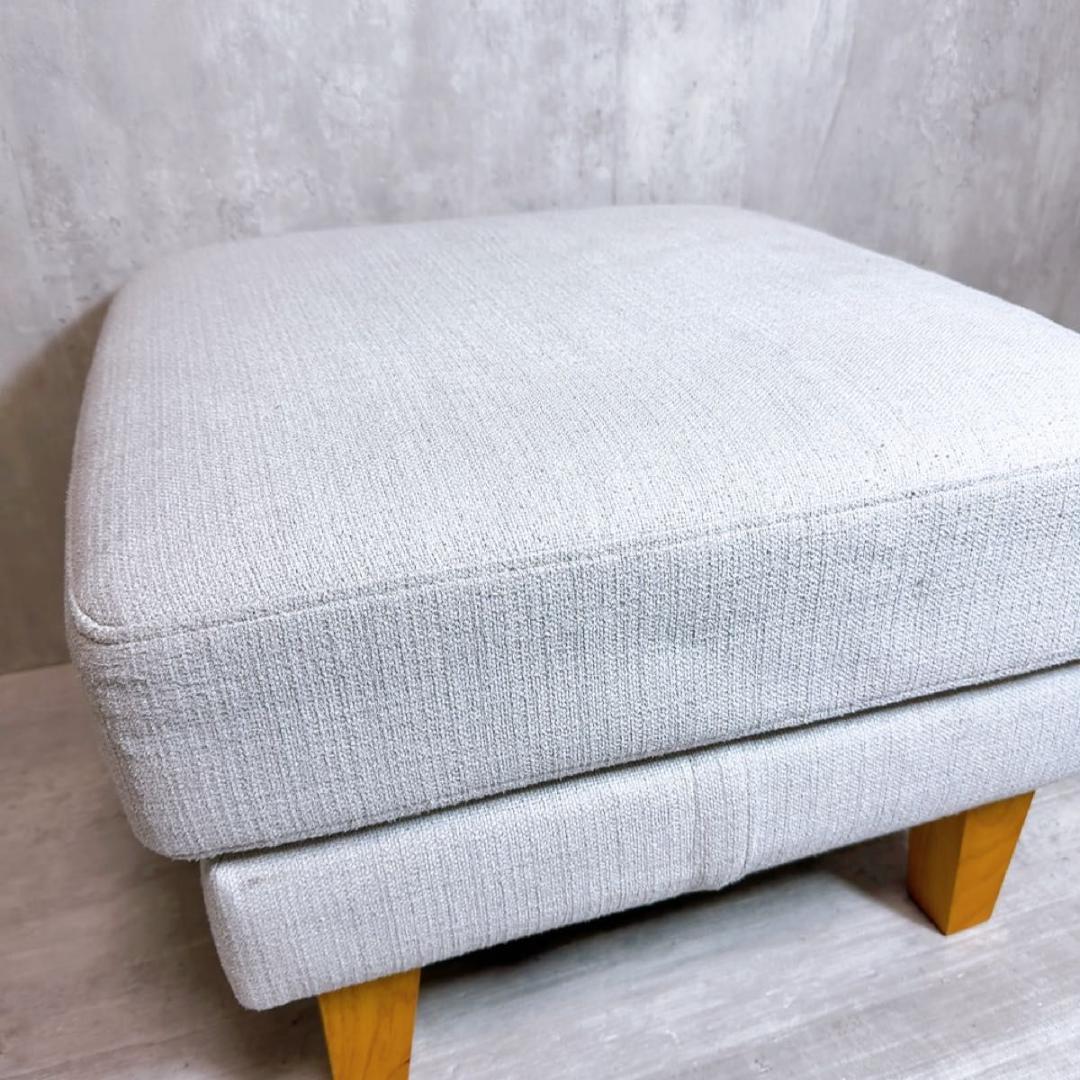 モモナチュラル　オットマン