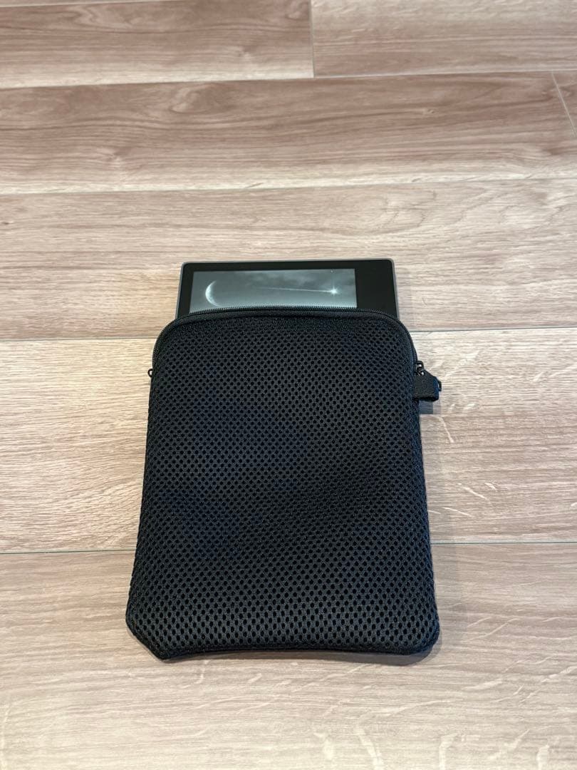 Amazon Kindle Oasis (第10世代) 本体+無印のケース付き！