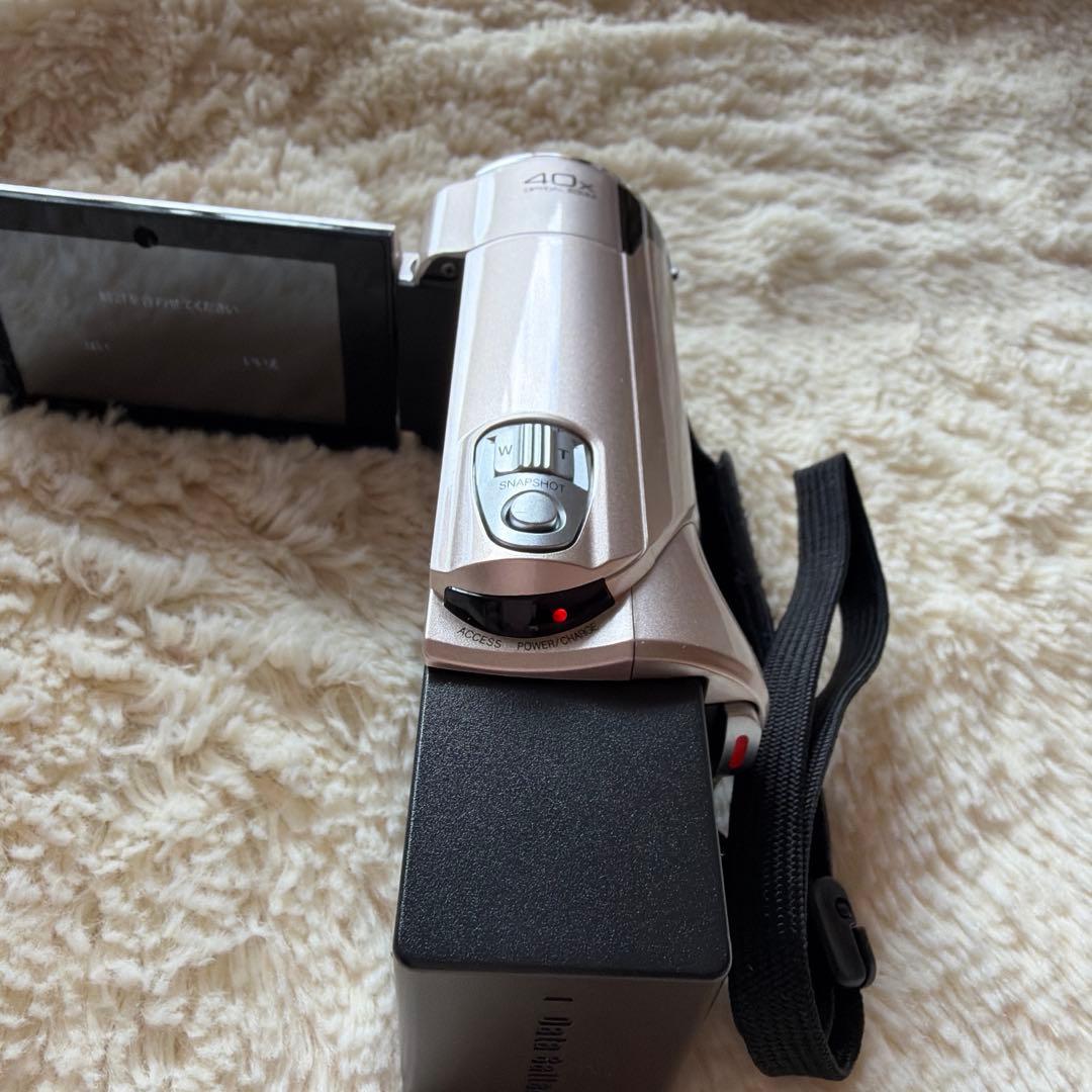 ビデオカメラ JVC Everio GZ-HM670-N 32GB