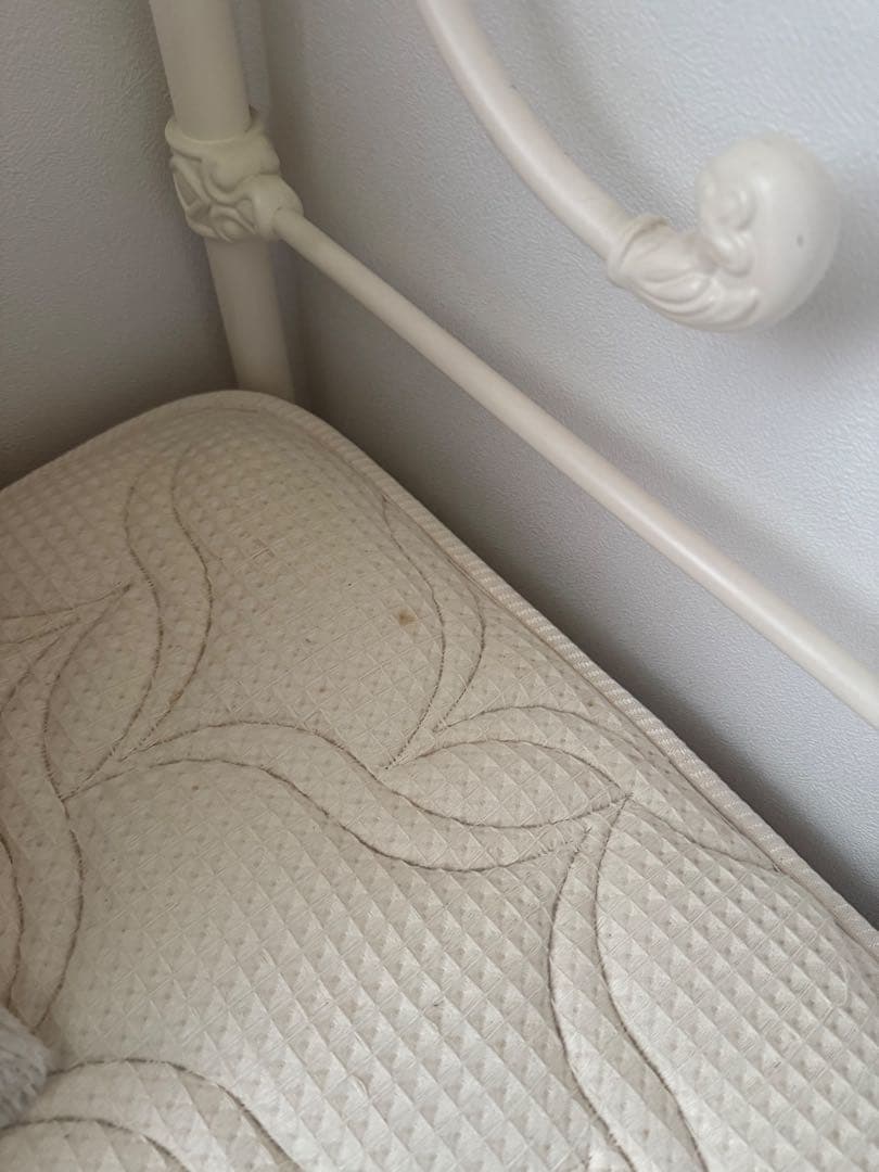 【送料込み】Laura Ashley ベッド ダブル