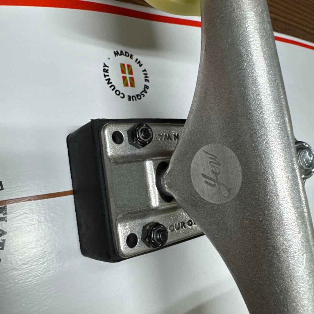 YOW SURF SKATE ヤウ スケートボード Ghost 33.5”