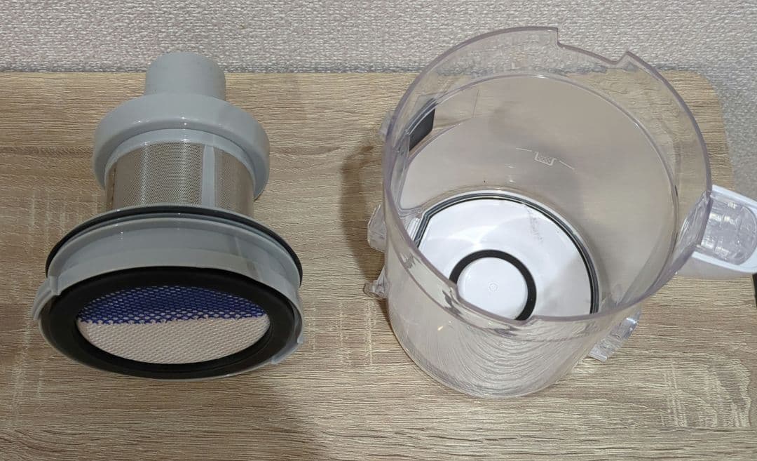 パナソニック サイクロン充電式掃除機 MC-SBV01-W 2025年製