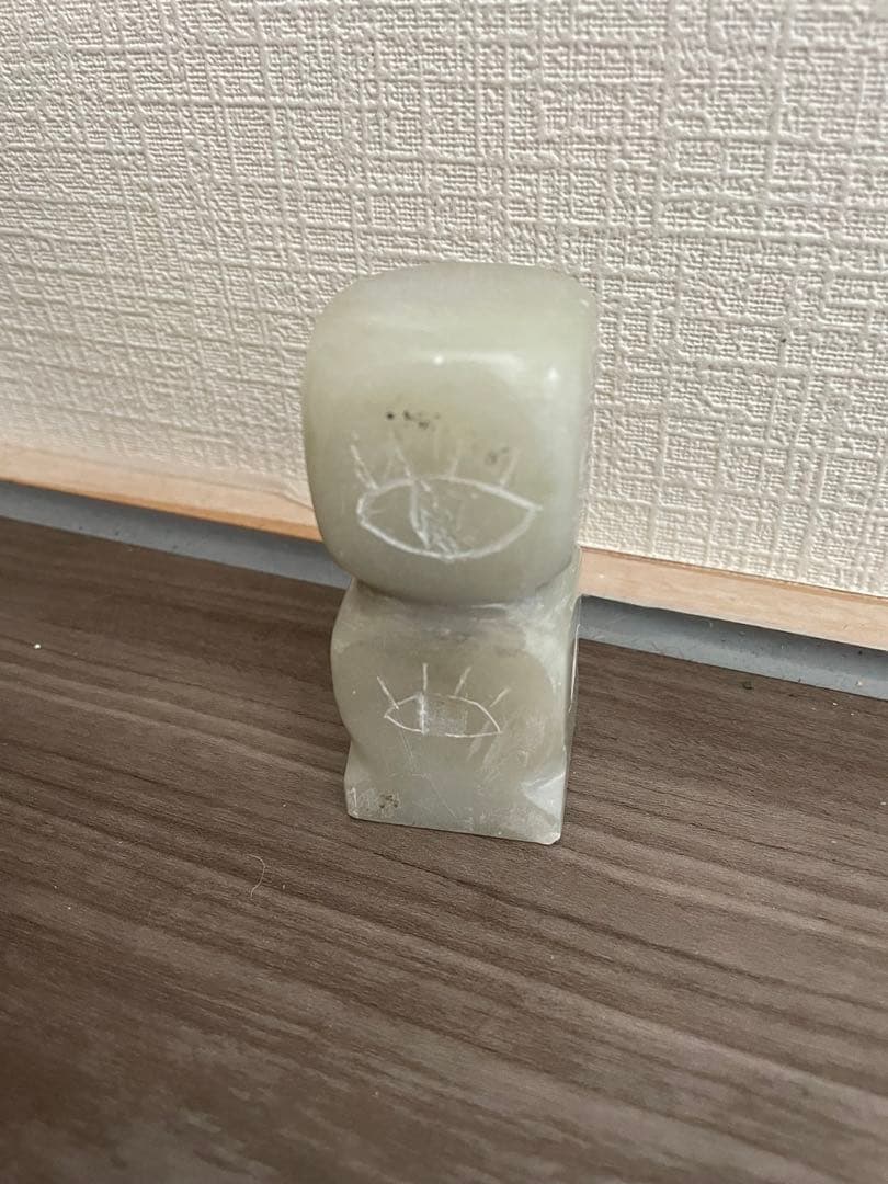 霊が見える置物