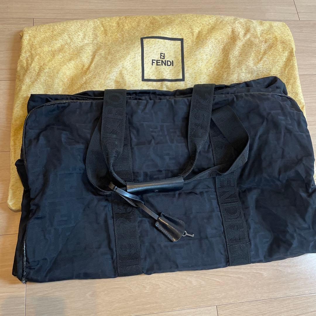 FENDI フェンディ　ボストンバッグ　 ズッカ柄 ブラック　黒