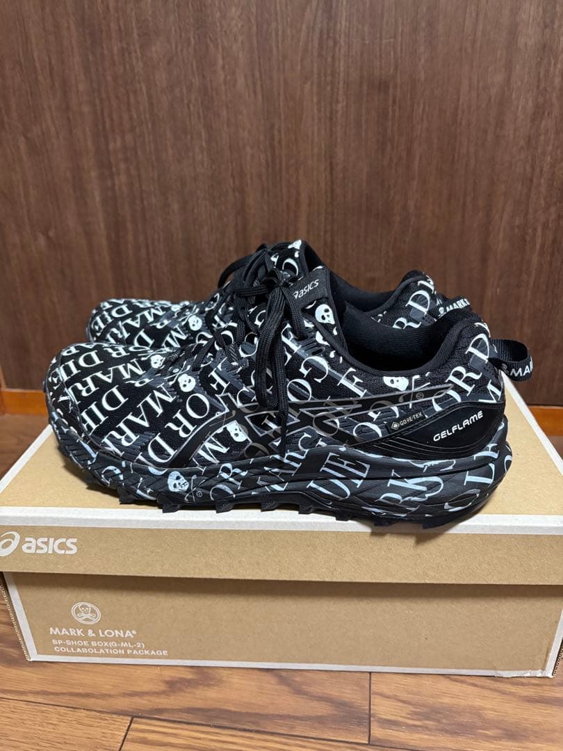 マークアンドロナ アシックス GELFLAME GTX ブラック/ホワイト