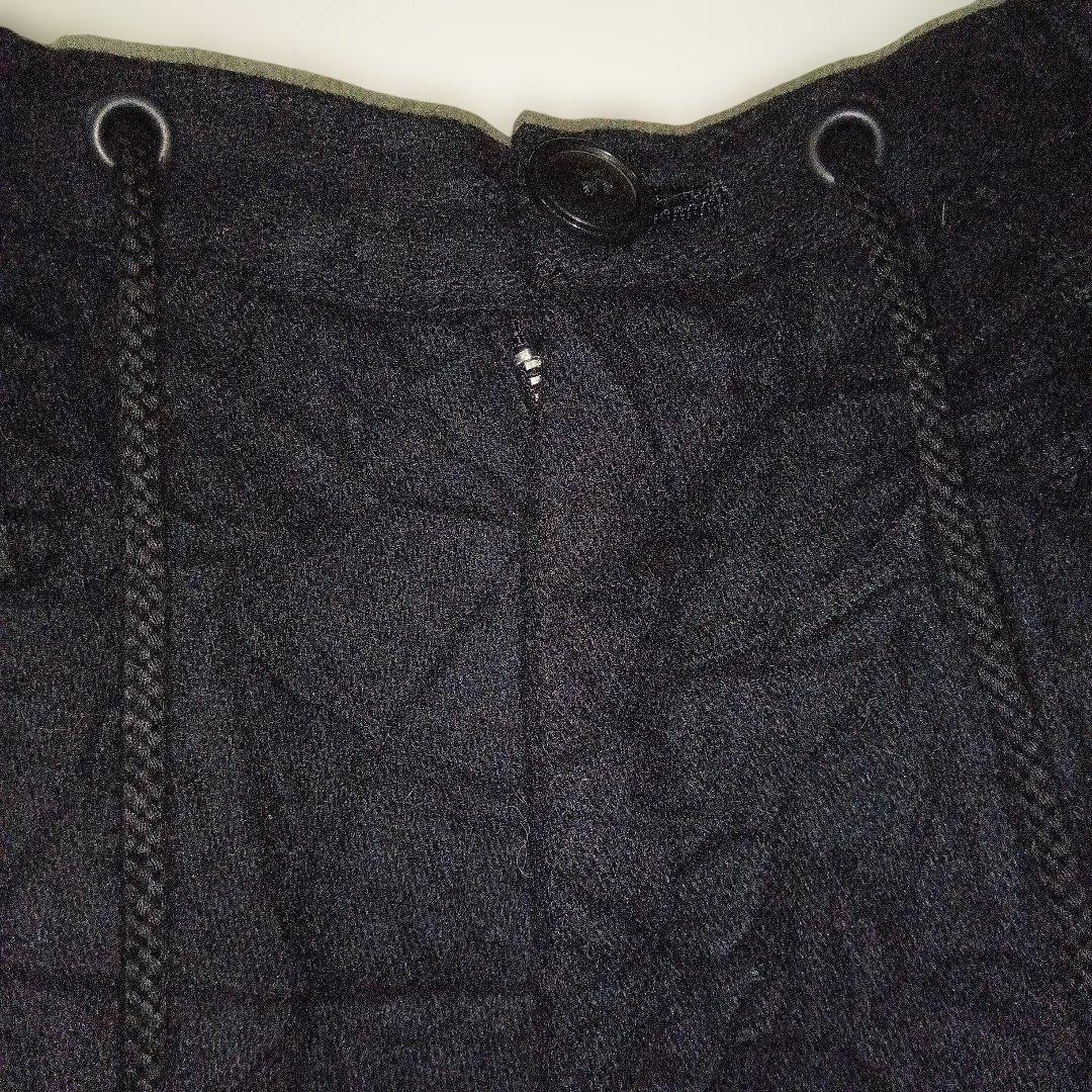 黒いガウチョパンツ ゴム入りウエスト ボタン付き　シワ加工　ワイズ