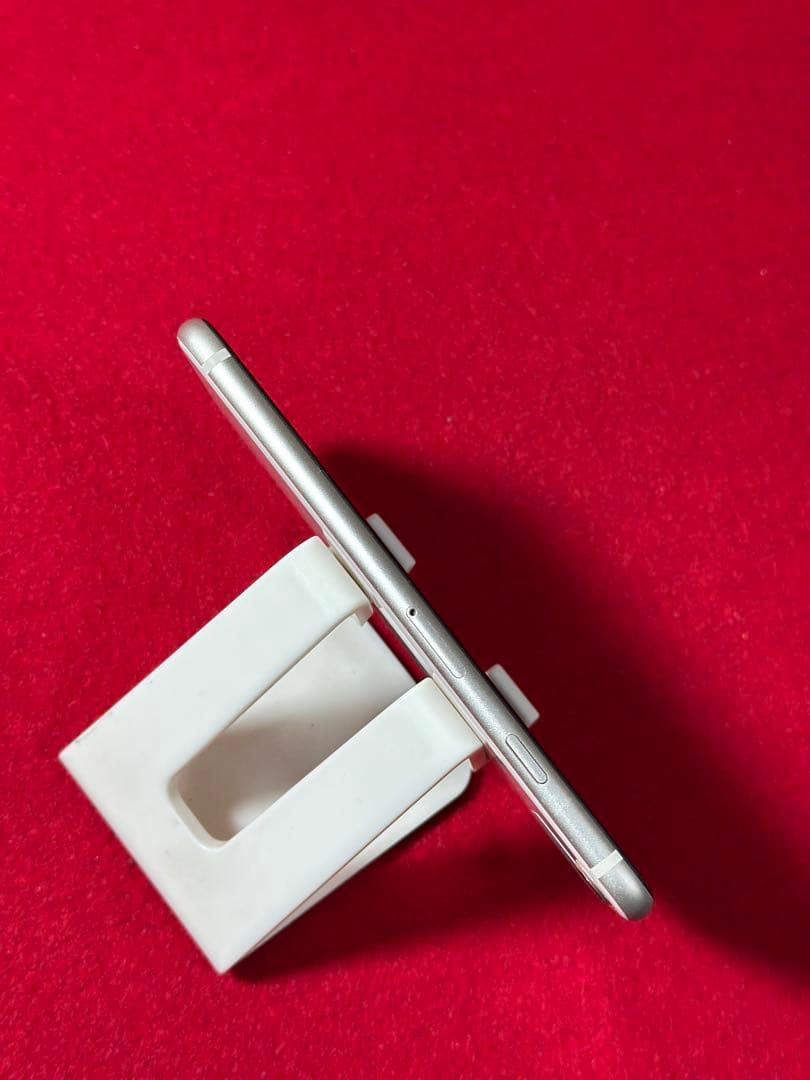 【4861】iPhone SE3第3世代スターライト 64GB simフリー