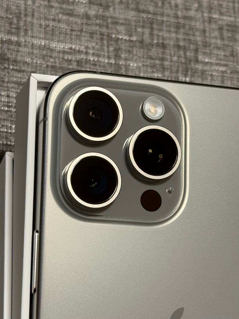 【美品】Apple iPhone 15 Pro Max 256GB ナチュラル