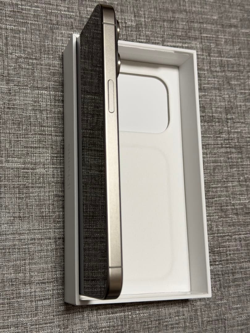 【美品】Apple iPhone 15 Pro Max 256GB ナチュラル