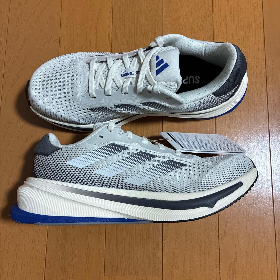 アディダス ランニングシューズ　スーパーノヴァ ライズ　　　　ID3584