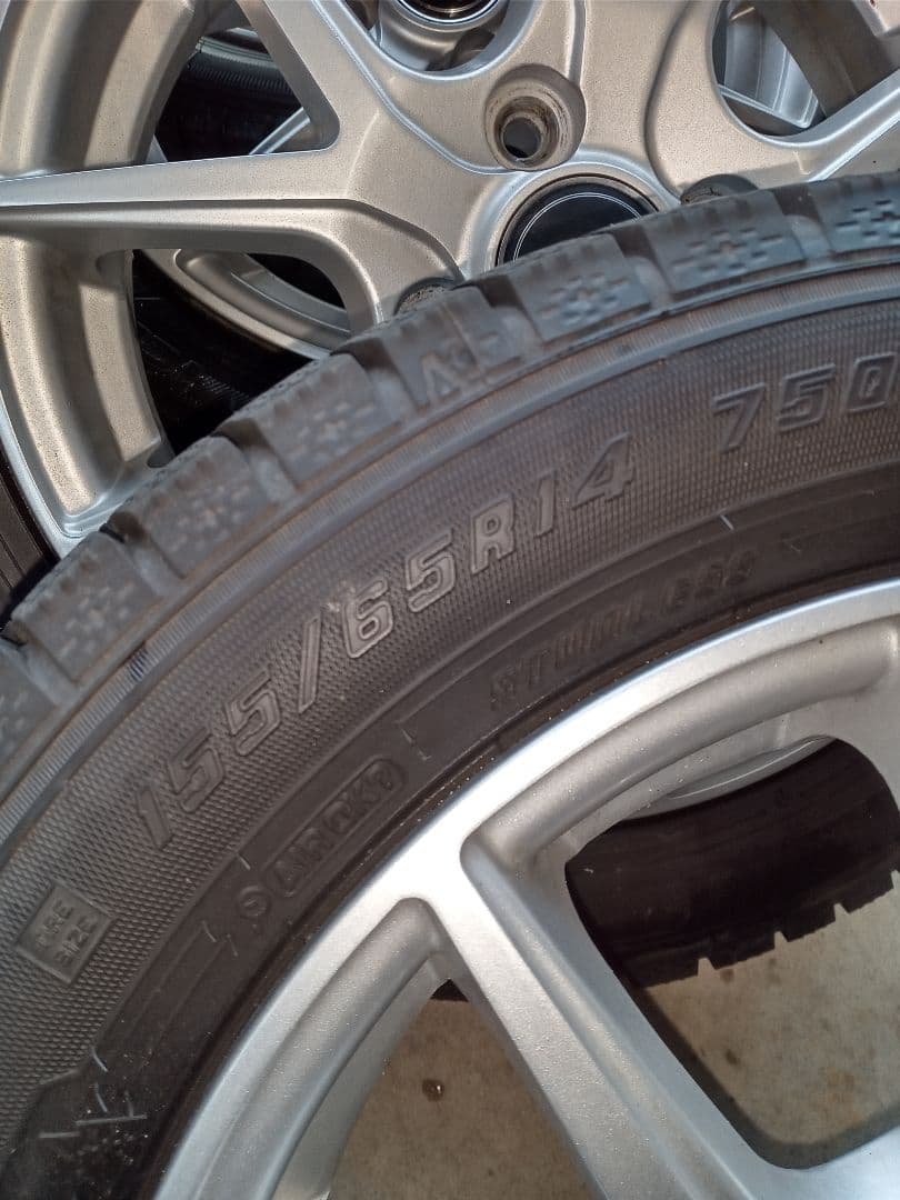 14インチアルミホイールグッドイヤースタッドレス24年製付き