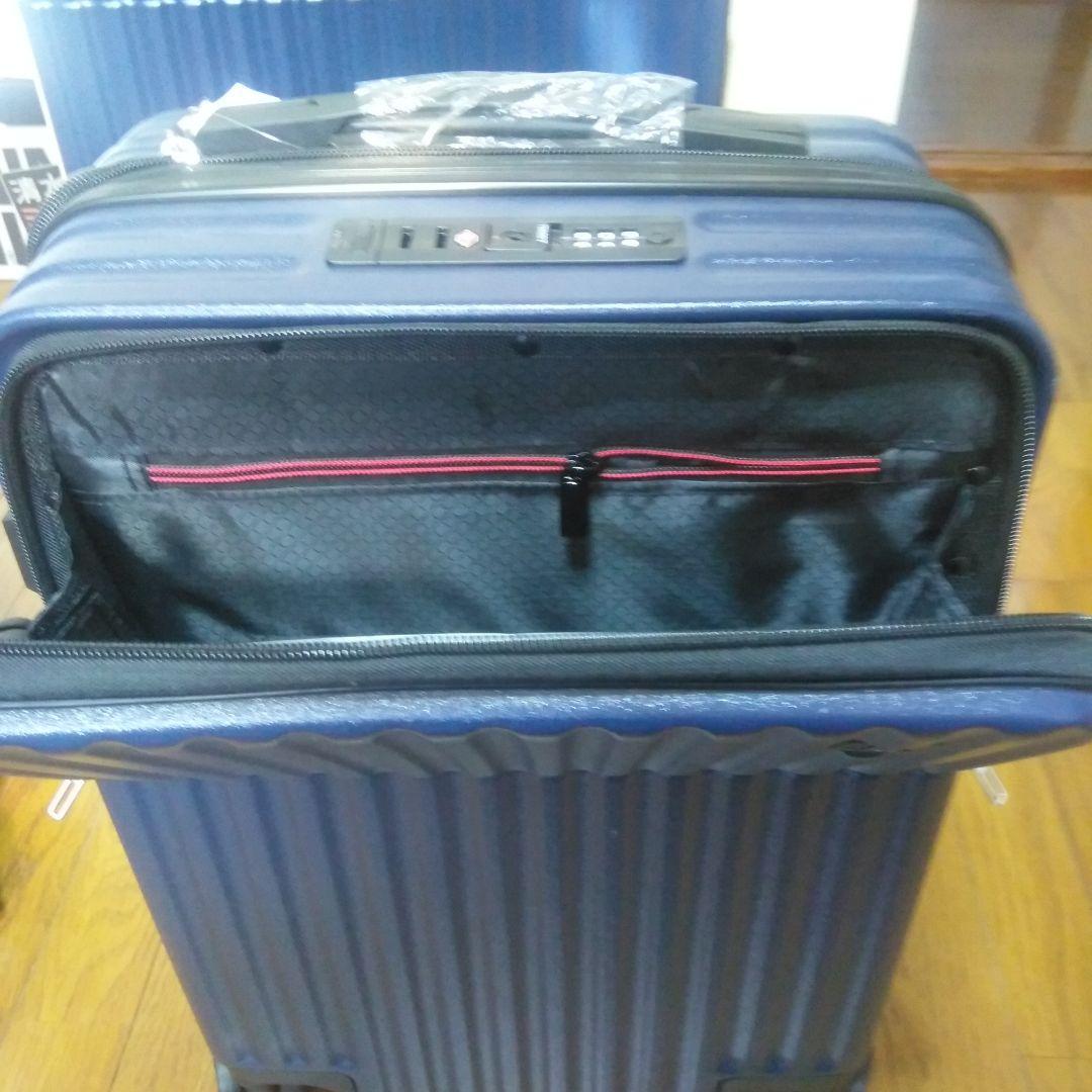 ネイビー キャリーカート 3点セット サイズは9番の写真