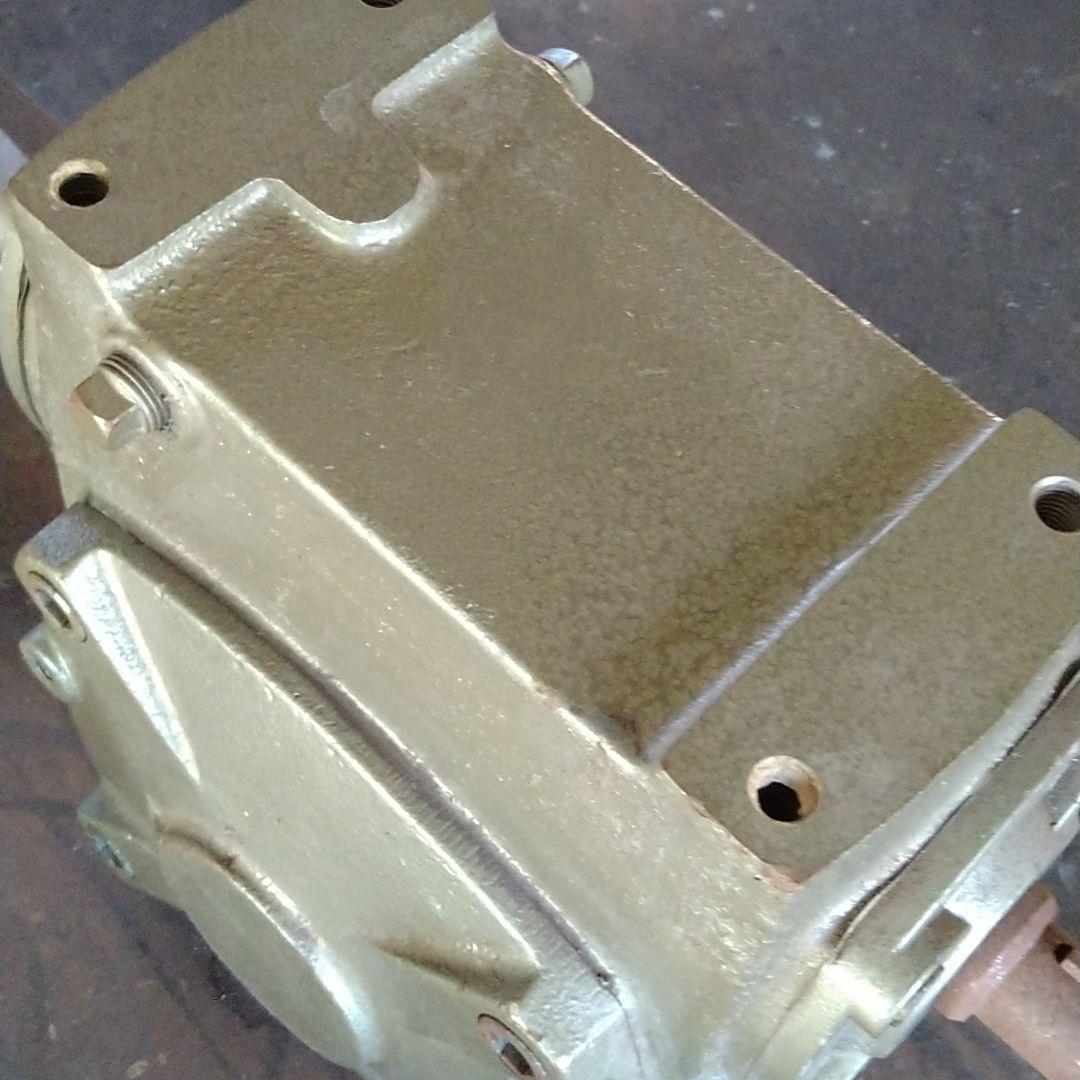 ウォーム減速機