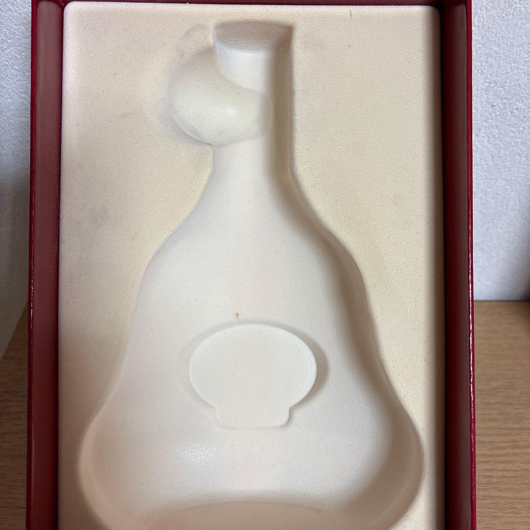 ヘネシーXO コニャック　黒キャップ 専用BOX入り　新品未開封品　700ml