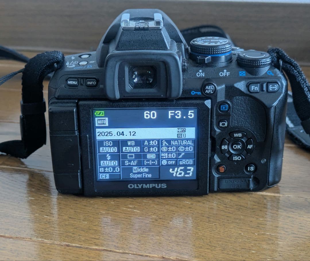OLYMPUS E-620 デジタル一眼レフカメラ ダブルズームキット