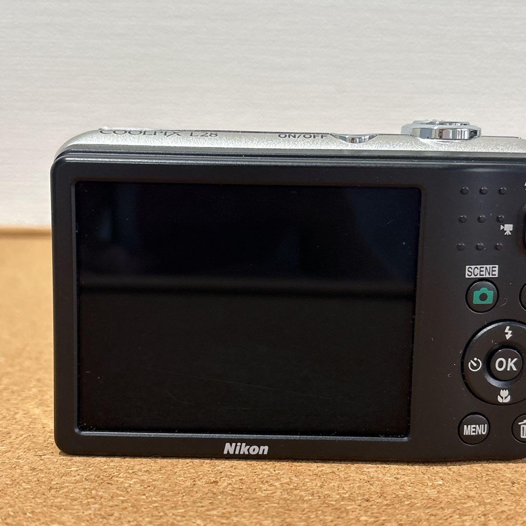 美品 Nikon ニコン COOLPIX クールピクス L28 単三電池使用
