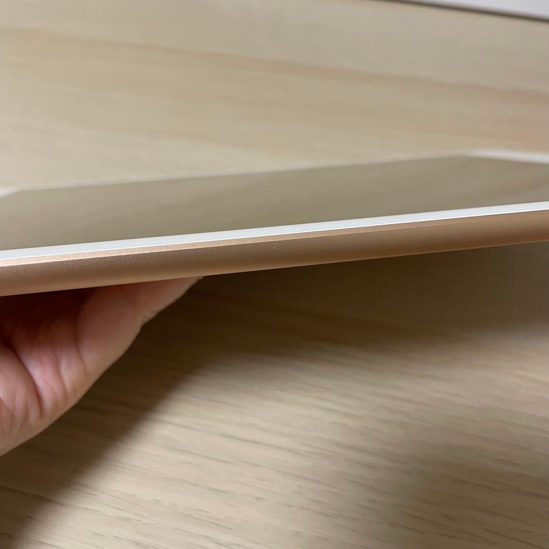 iPad 9.7インチ 第6世代 Wi-Fi+cellularモデル 32GB