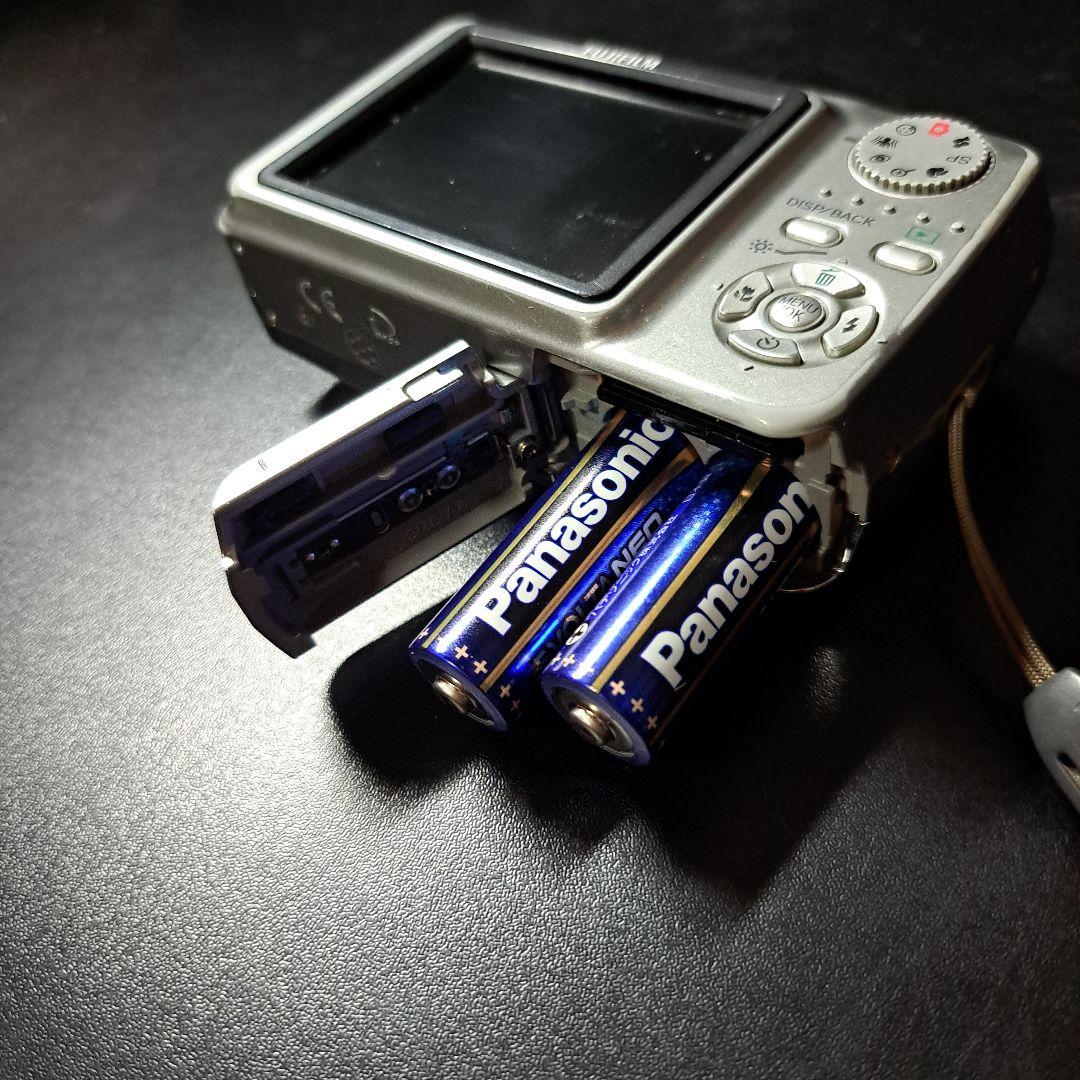 FUJIFILM デジタルカメラ 9.0　メガピクセル