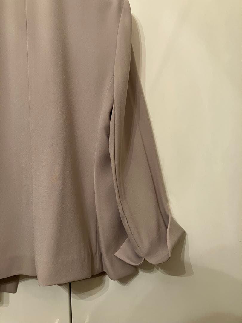 セオリーリュクス　ベージュ ノーカラージャケット38