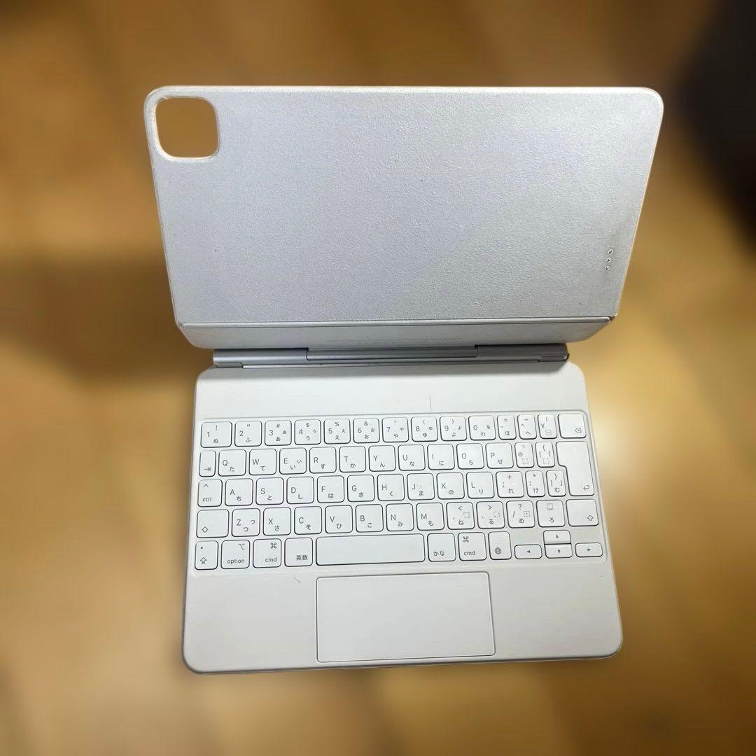 Apple 純正magic keyboard 11インチ対応