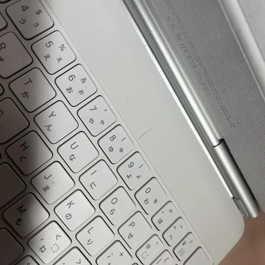 Apple 純正magic keyboard 11インチ対応