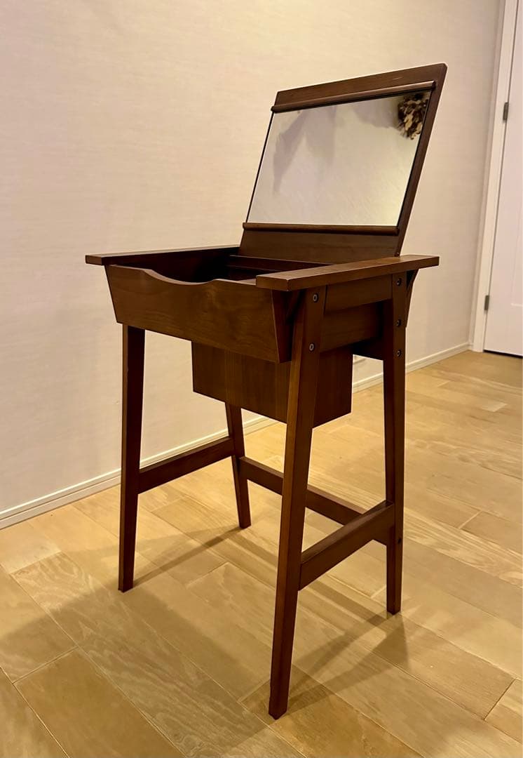 【美品】北欧風 ドレッサー/コンパクトデスク（ミラー・収納付き）